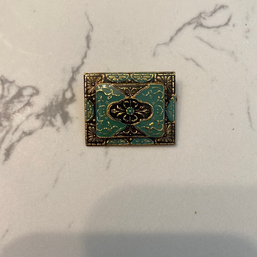 Brooch